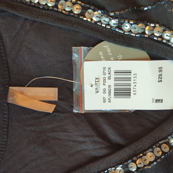 Bead Embellished Tank Size Large - Picture 5 of 6